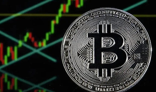 当NFT市场遇冷时：买家人数激增背后的真实信号